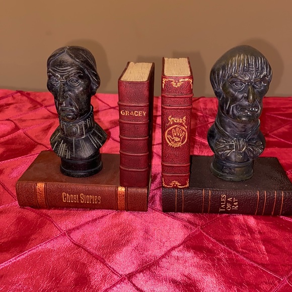 Disney Other - NWT Haunted mansion book ends Disney Parks limited edition